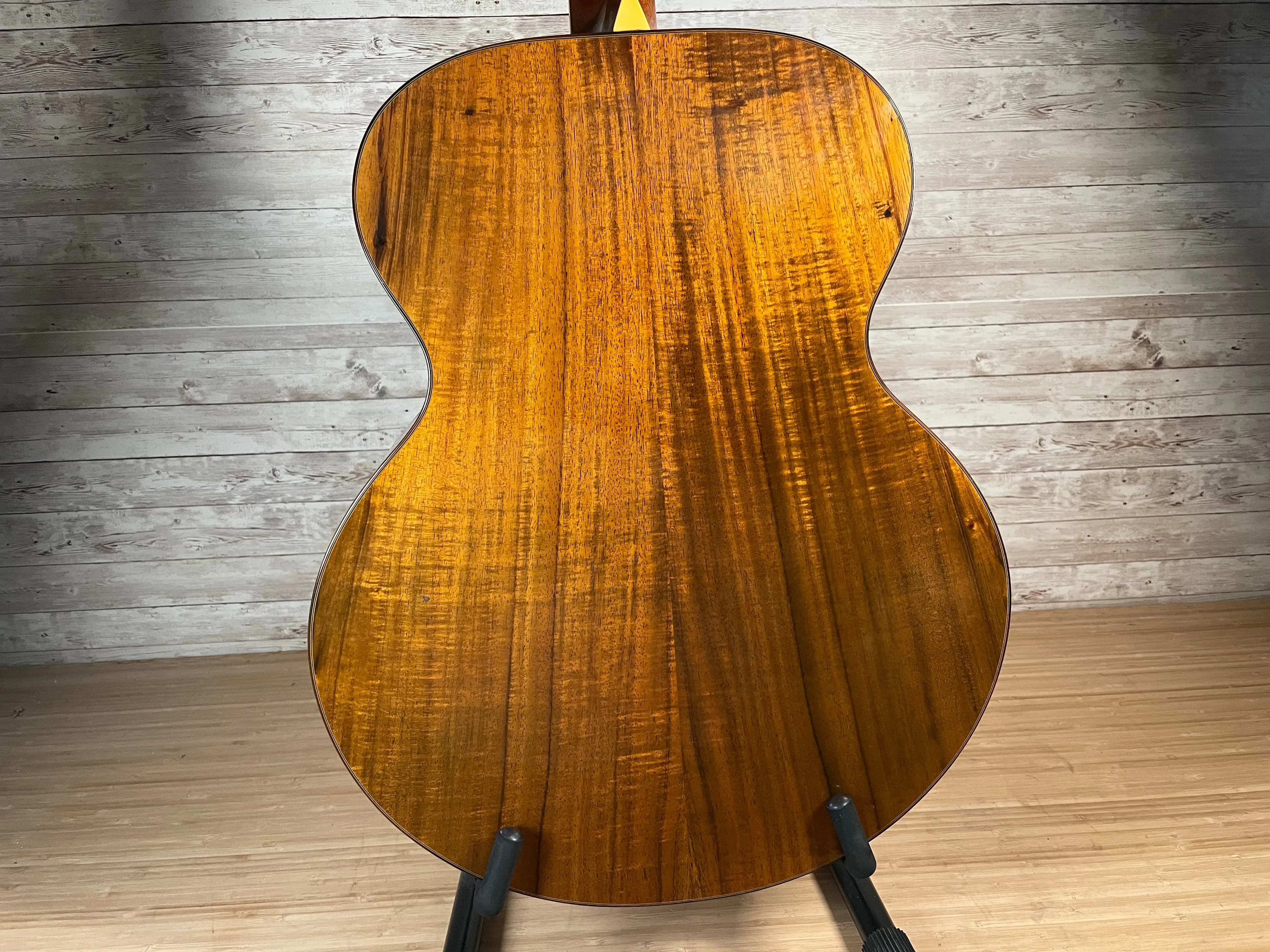 Larrivee J-19 Koa Jumbo Acoustic with Electronics Used