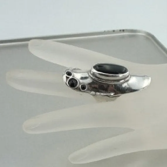Sterling Silver,with Onyx Stone Ring (h 105B)