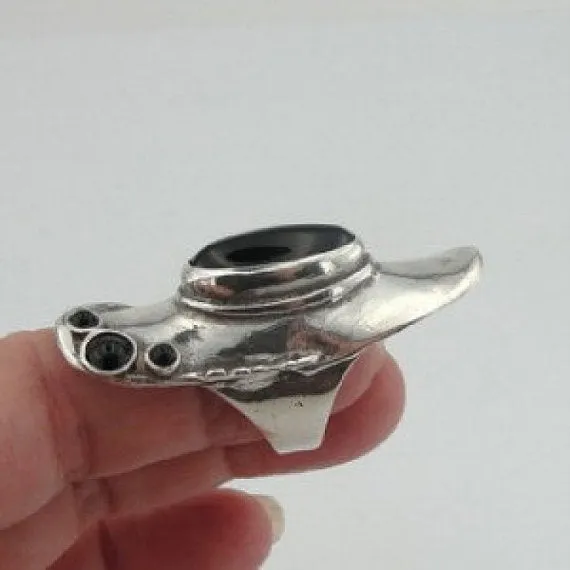 Sterling Silver,with Onyx Stone Ring (h 105B)